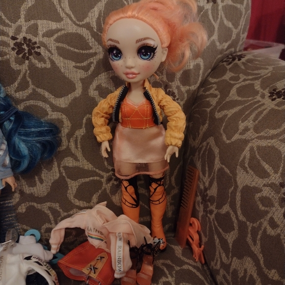 Rainbow High Dolls - Picture 6 of 6